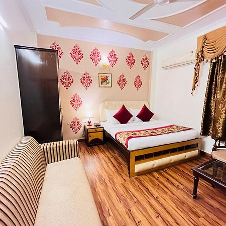 Hotel Paras - Karol Bagh Delhi Kültér fotó