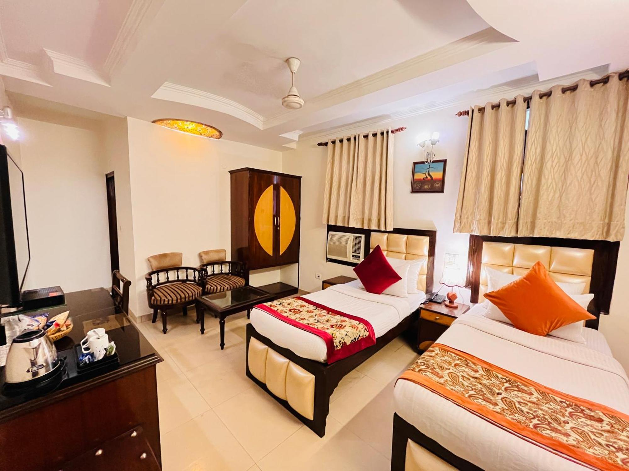 Hotel Paras - Karol Bagh Delhi Kültér fotó