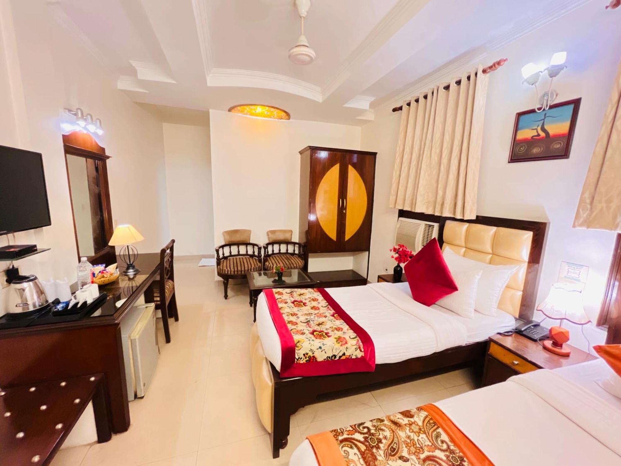Hotel Paras - Karol Bagh Delhi Kültér fotó