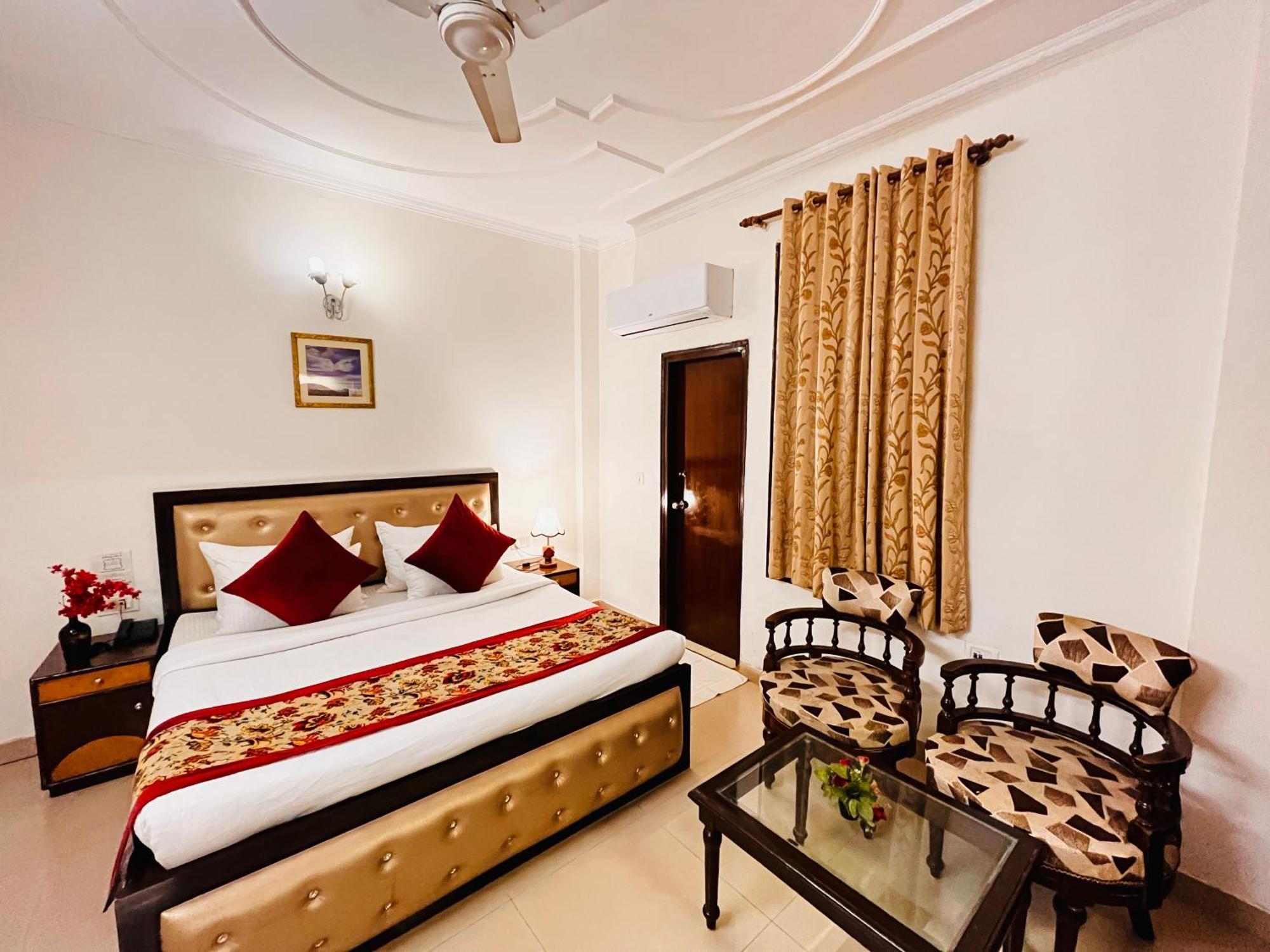Hotel Paras - Karol Bagh Delhi Kültér fotó
