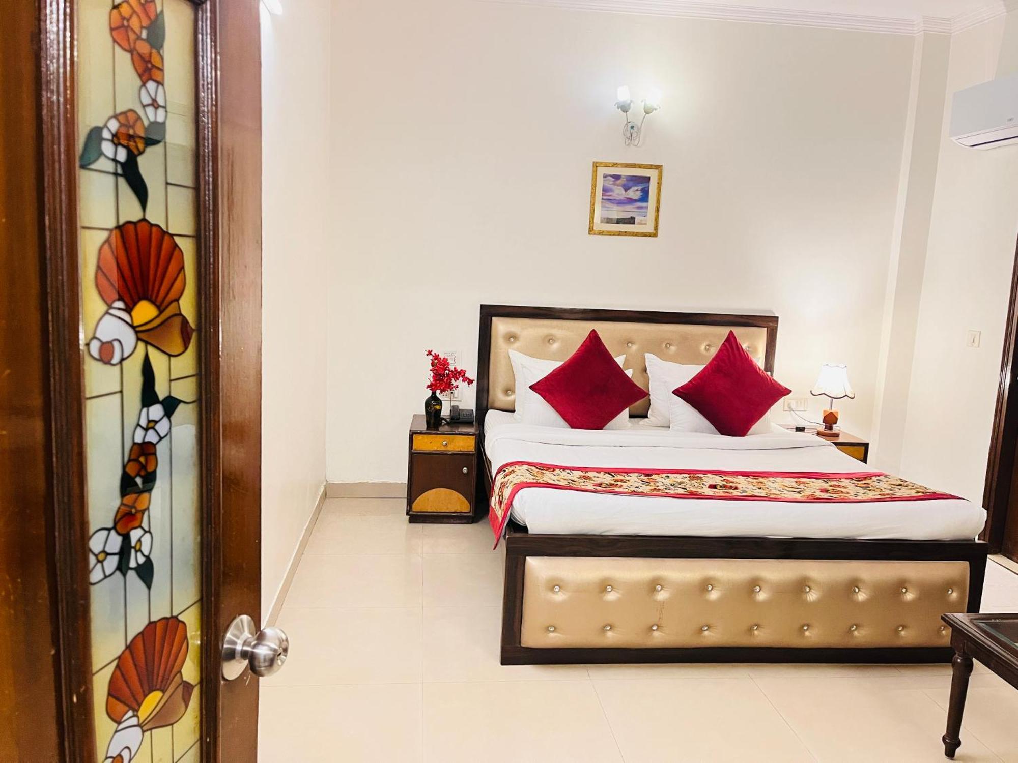 Hotel Paras - Karol Bagh Delhi Kültér fotó