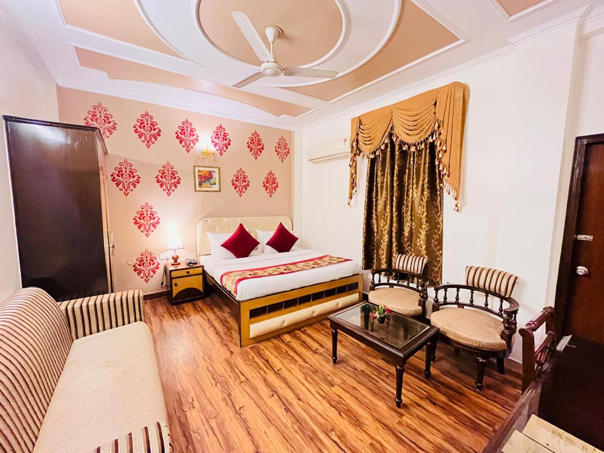 Hotel Paras - Karol Bagh Delhi Kültér fotó