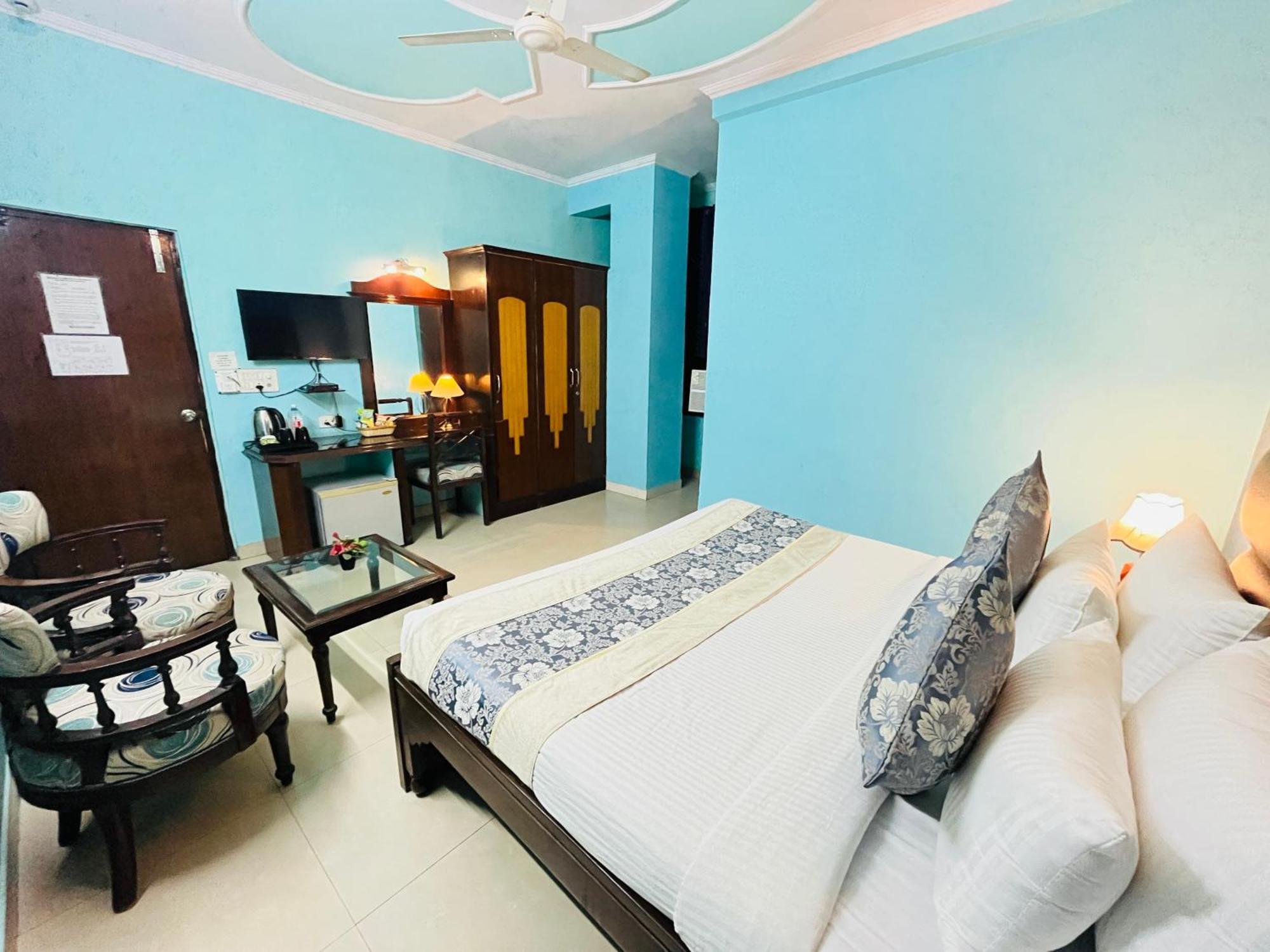 Hotel Paras - Karol Bagh Delhi Kültér fotó