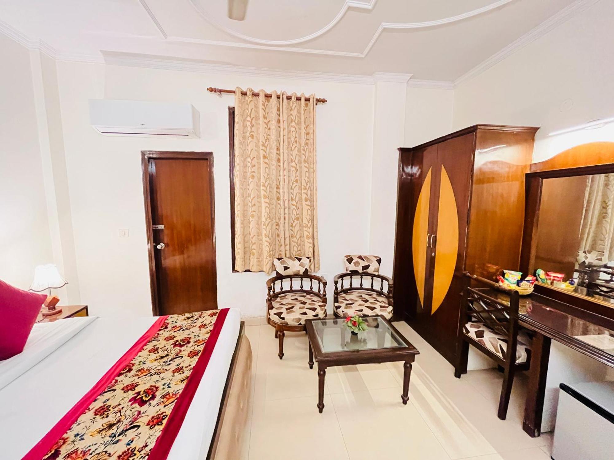 Hotel Paras - Karol Bagh Delhi Kültér fotó