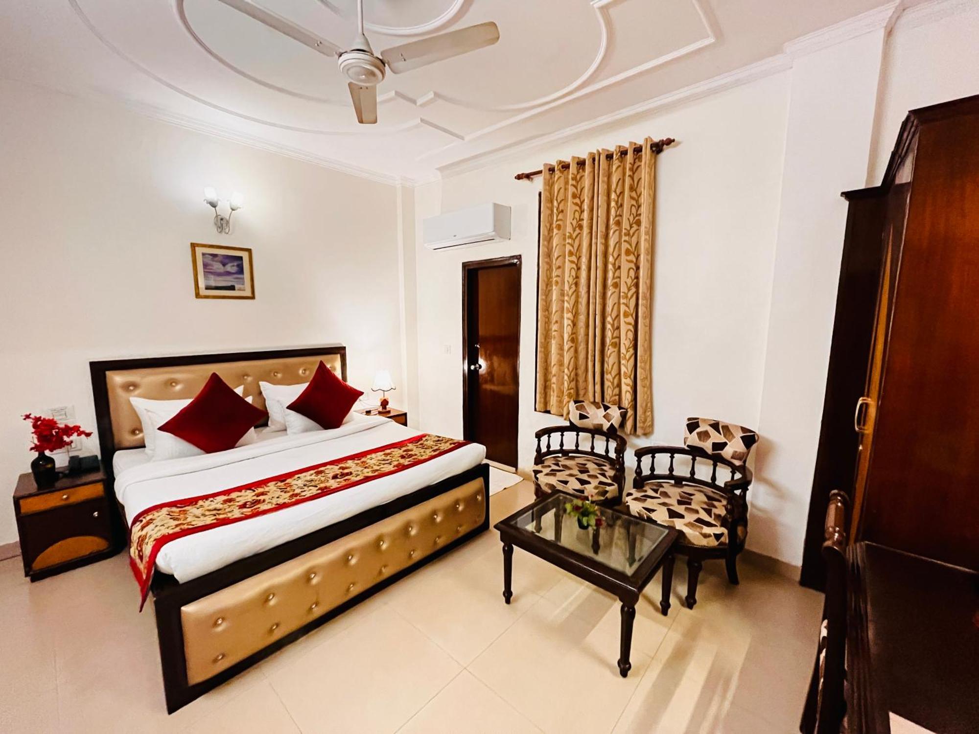 Hotel Paras - Karol Bagh Delhi Kültér fotó