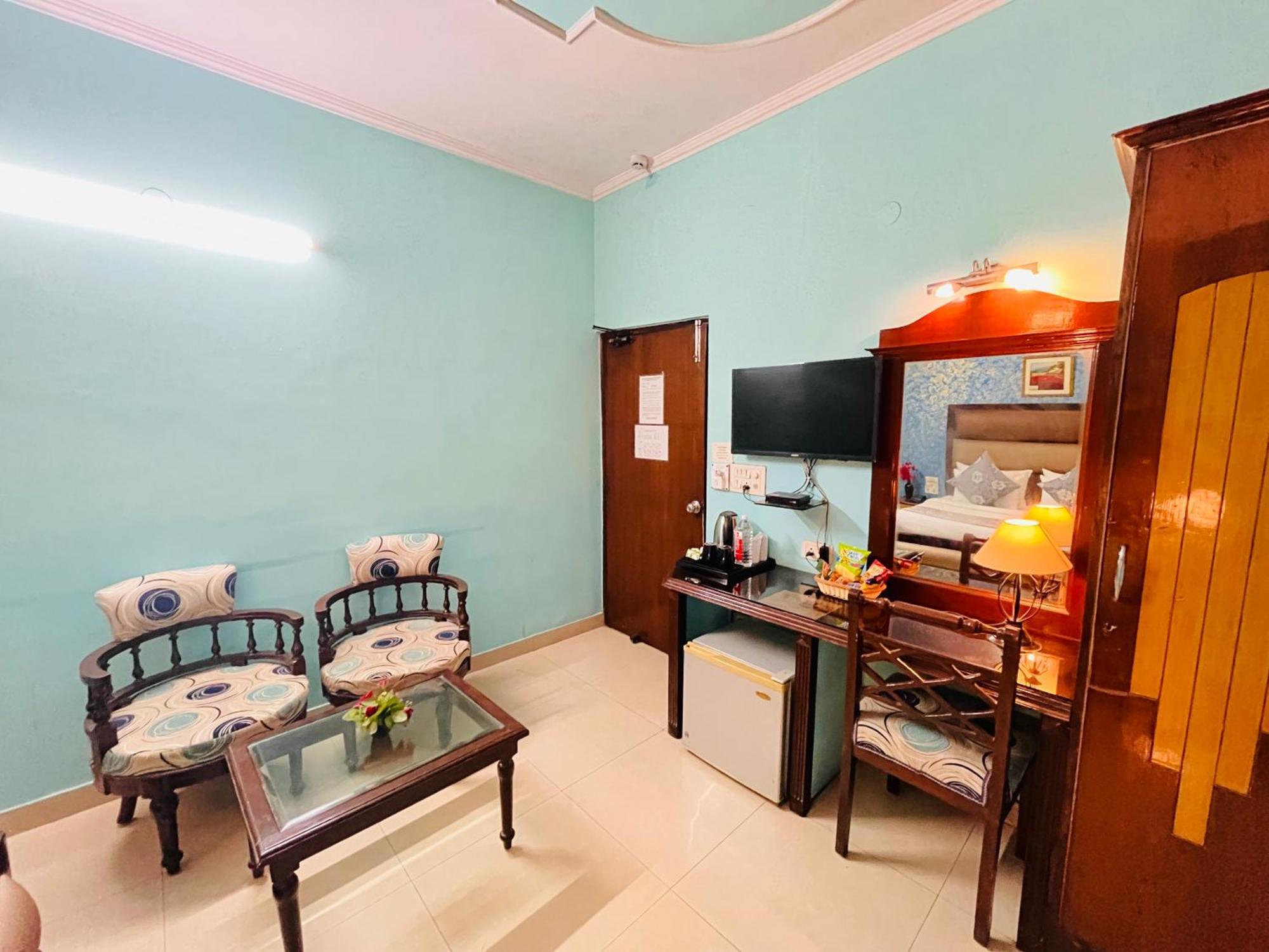 Hotel Paras - Karol Bagh Delhi Kültér fotó