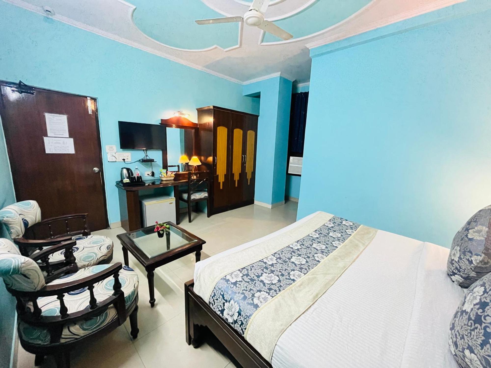 Hotel Paras - Karol Bagh Delhi Kültér fotó
