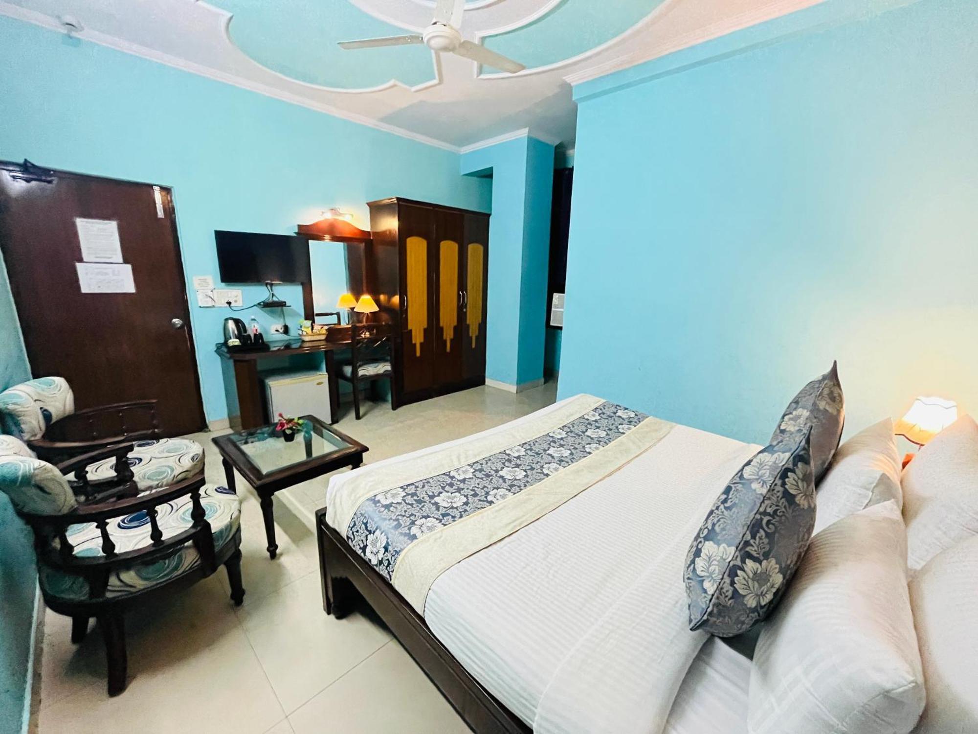 Hotel Paras - Karol Bagh Delhi Kültér fotó