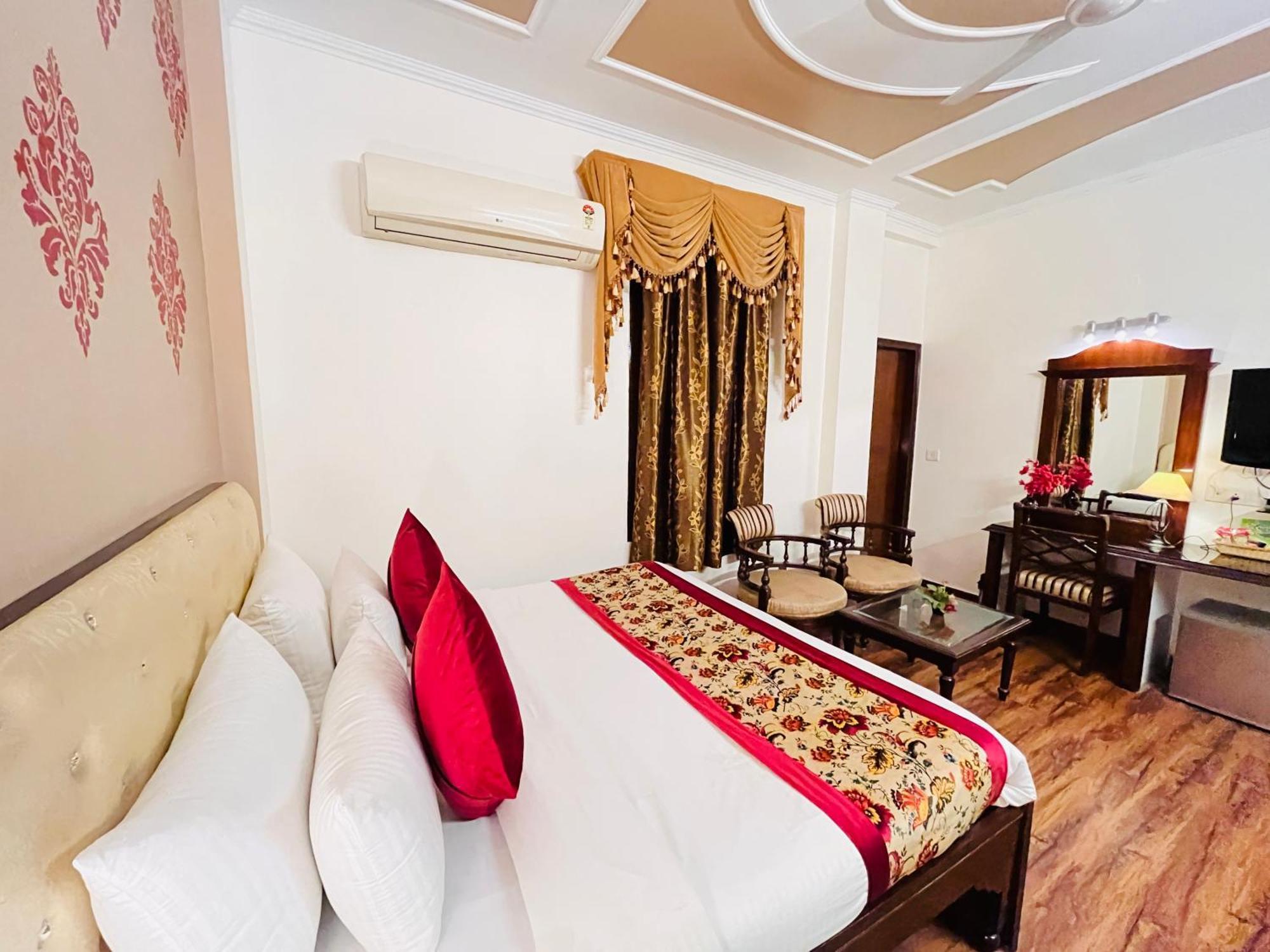 Hotel Paras - Karol Bagh Delhi Kültér fotó