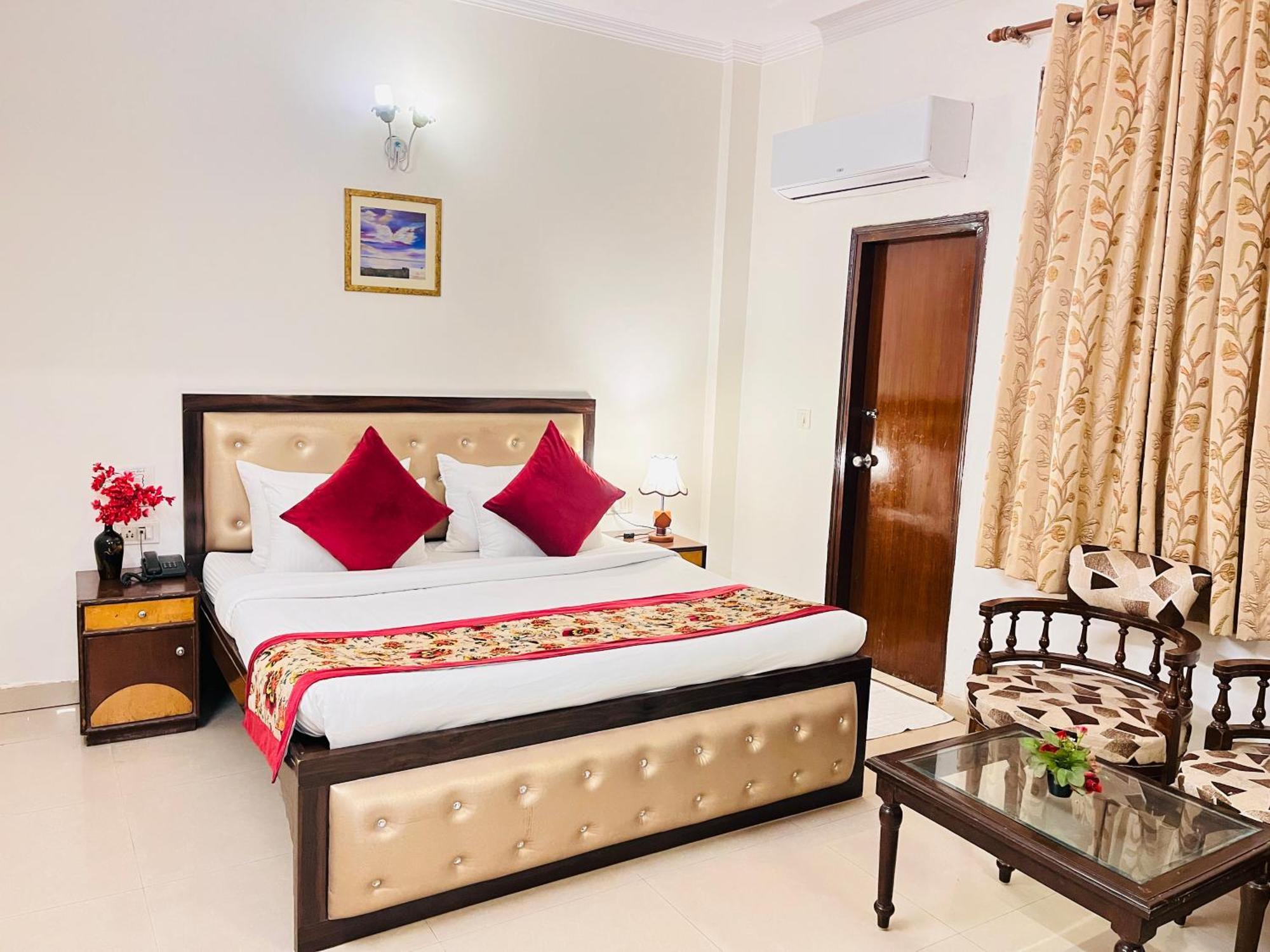 Hotel Paras - Karol Bagh Delhi Kültér fotó