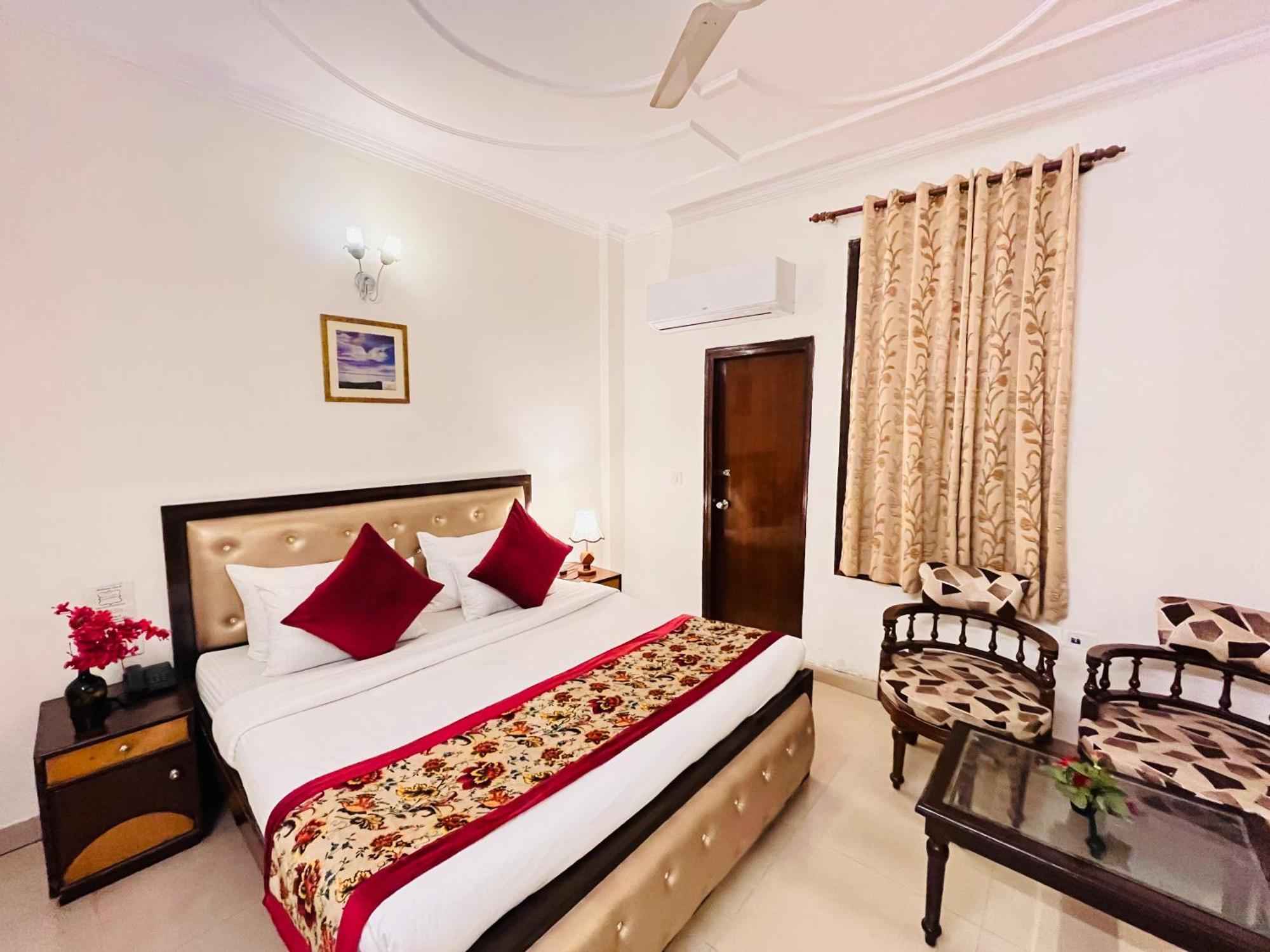 Hotel Paras - Karol Bagh Delhi Kültér fotó