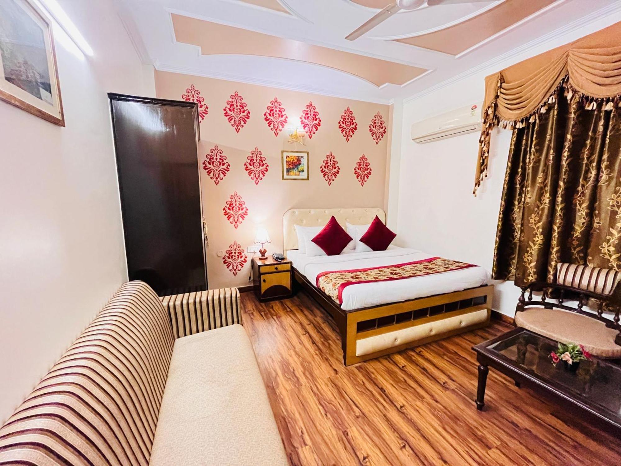 Hotel Paras - Karol Bagh Delhi Kültér fotó